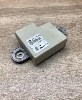 BMW 5 E60 E61 Aerial antenna amplifier 6935024 21367510