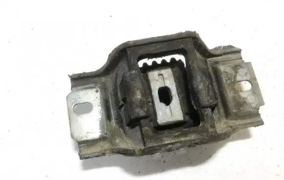 Ford Fiesta Engine mount bracket 2s617m121bb 2s61-7m121-bb