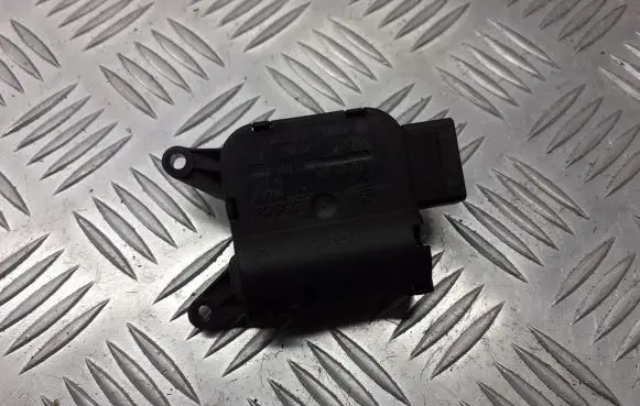 Skoda Octavia Mk1 (1U) A/C air flow flap actuator/motor 1J1907511G