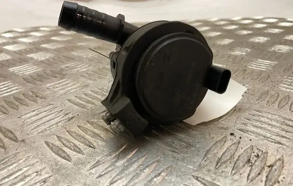Ford Kuga III Water pump JX6118D473PA