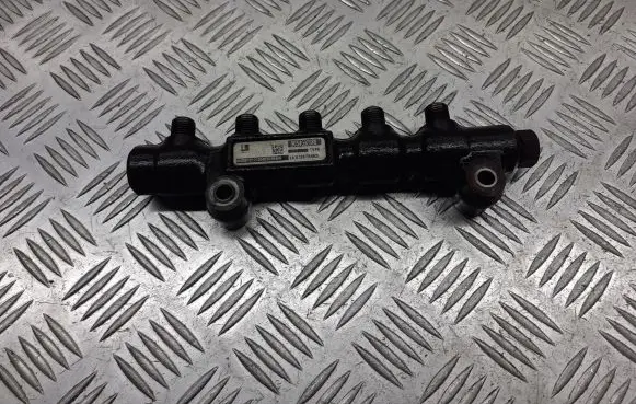Ford Focus Fuel main line pipe 9654592680