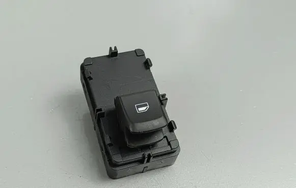 MG ZS Electric window control switch 10470993