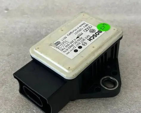 Audi A4 S4 B8 8K ESP acceleration yaw rate sensor 8K0907637D