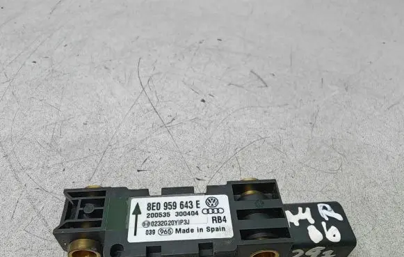 Audi A4 S4 B6 8E 8H Airbag deployment crash/impact sensor 8E0959643E