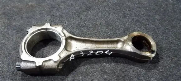 Toyota Avensis T220 Connecting rod/conrod nenusattyta