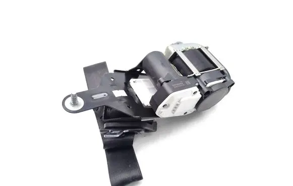 Mercedes-Benz E A207 Front seatbelt A2078605985