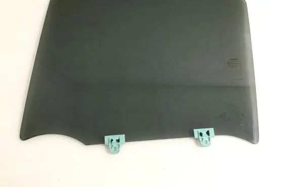 Rear door window glass