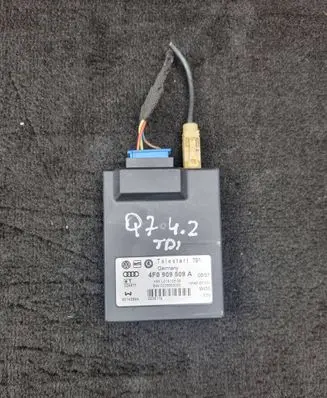 Audi Q7 4L Antenna control unit 4F0909509A
