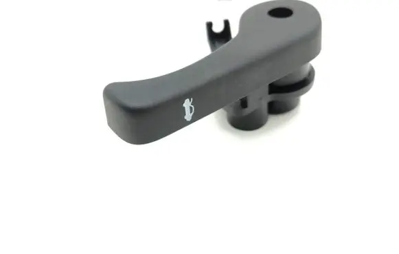 Hyundai i30 Engine bonnet (hood) release handle