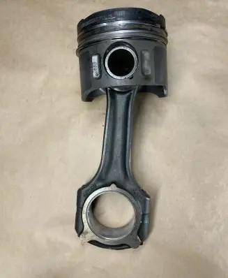 Mercedes-Benz E W210 Piston with connecting rod A6110300517 A6110301417 A6110300320