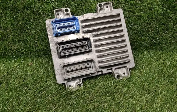 Buick Encore I Engine control unit/module ECU 12679097 12668986