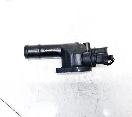 Volkswagen PASSAT B6 Engine coolant pipe/hose 110360