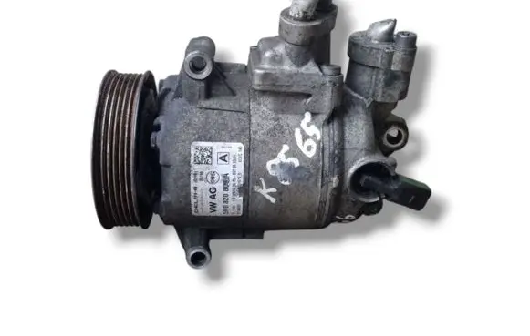 Volkswagen Golf VI Air conditioning (A/C) compressor (pump) 5N0820806A