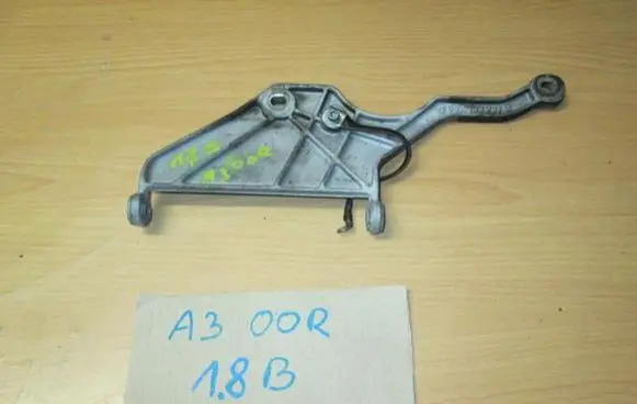 Audi A3 S3 8L Engine mounting bracket