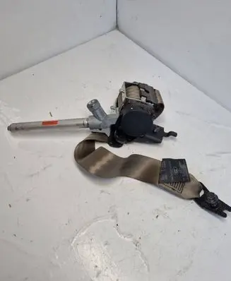 Volvo XC70 Rear seatbelt 39859395