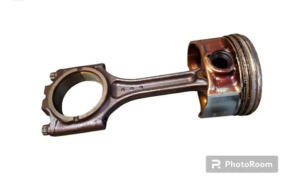 Volvo XC90 Piston with connecting rod