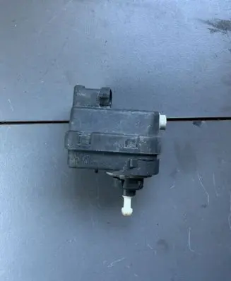 Renault Kangoo I Headlight level adjustment motor 8200259039
