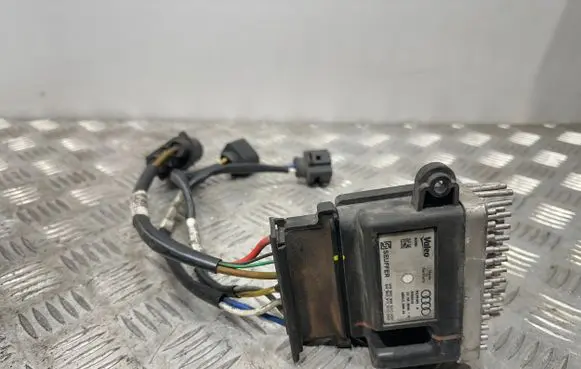 Coolant fan relay