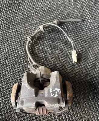 BMW 3 E90 E91 Front brake caliper 6776527