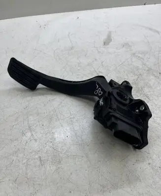 Ford S-MAX Accelerator throttle pedal 6G929F836LD