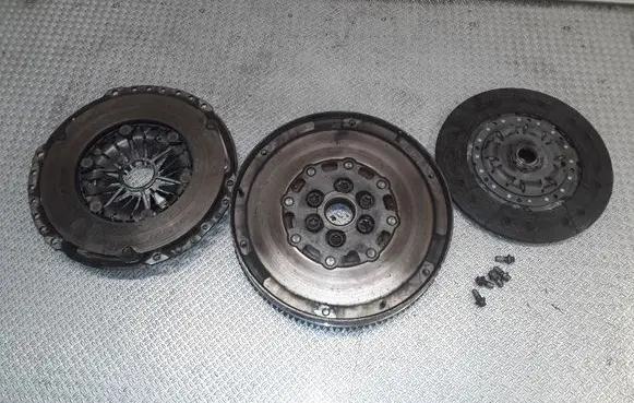 Opel Zafira B Clutch set kit 415024110 324039410