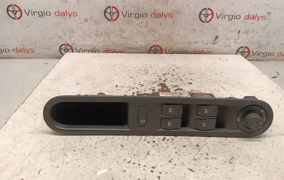 Renault Espace - Grand espace IV Electric window control switch 8200328425