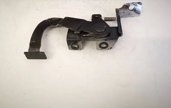 Skoda Fabia Mk1 (6Y) Fuel tank opening switch 6Y1827611A
