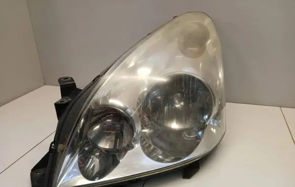 Toyota Corolla Verso AR10 Headlight/headlamp