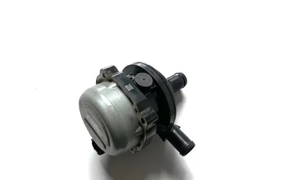 Nissan Leaf II (ZE1) Water pump 215815SA0A