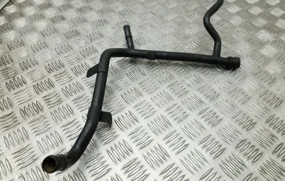 Volkswagen PASSAT B6 Engine coolant pipe/hose 03G121065H