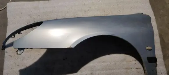 Peugeot 607 Fender