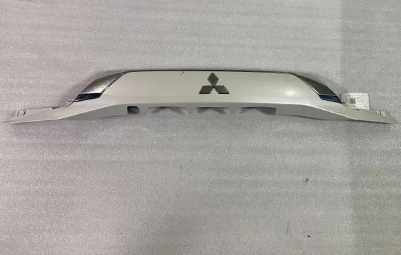 Mitsubishi Outlander Tailgate trim 5817A265