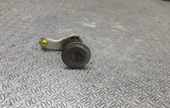 Hyundai Galloper Coupe door lock (next to the handle) 