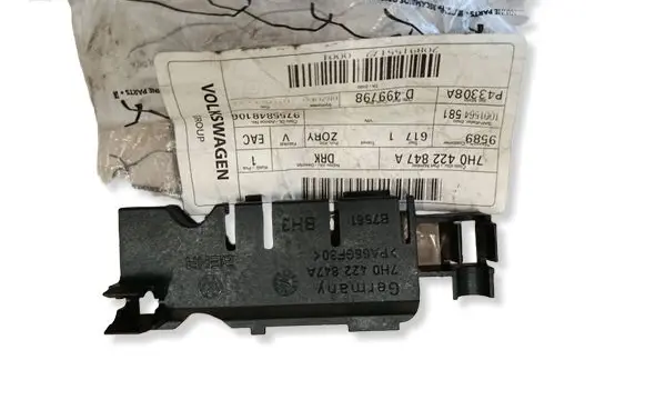 Volkswagen Multivan T5 Coolant radiator 7H0422847A