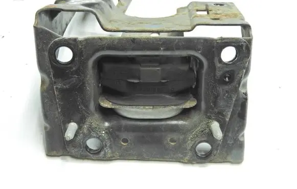 Citroen DS3 Engine mount bracket 9680293280 96708 095G0