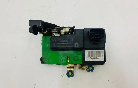 Volvo XC90 Front door lock 30634618