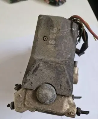 Mercedes-Benz E W124 ABS Pump 0265200043