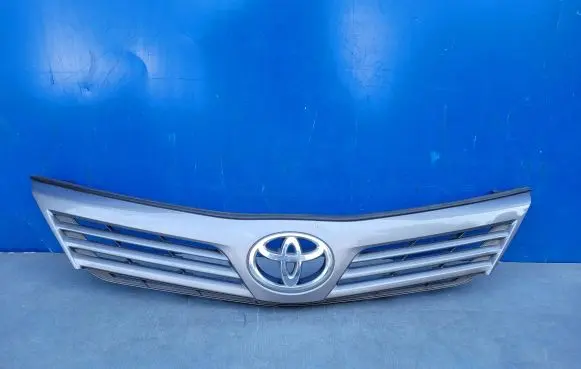 Toyota Camry Front bumper upper radiator grill 5310106370 5311106450