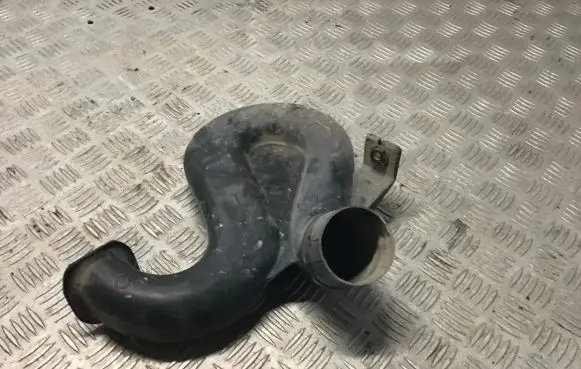 Nissan X-Trail T30 Air filter 