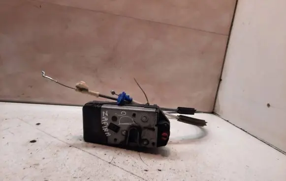 Opel Zafira A Rear door lock 24414135