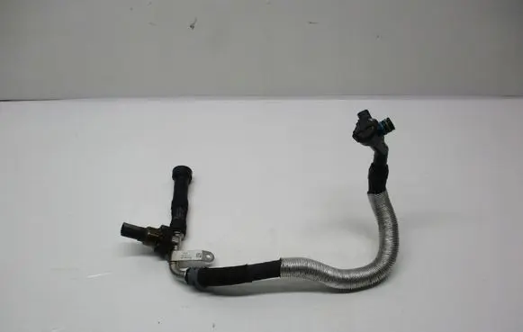 Audi A8 S8 D5 Fuel pressure sensor 059906054G
