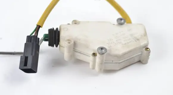 Volkswagen Caddy Central locking motor 95VW9B241AB 404155