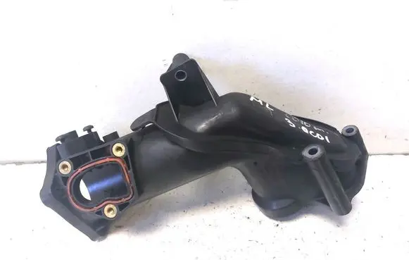 Air intake hose/pipe