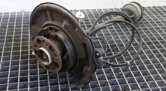 Mercedes-Benz CLS C219 Rear wheel hub