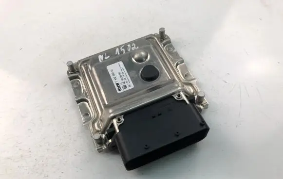 BMW 5 F10 F11 Engine control unit/module ECU 7432800 0281032174