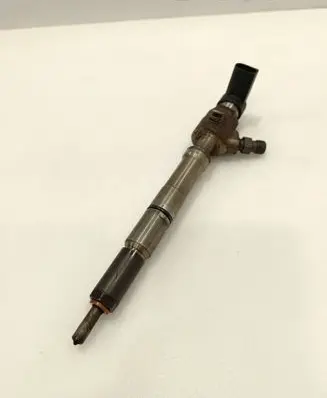 Volkswagen Caddy Fuel injector 03L130277B