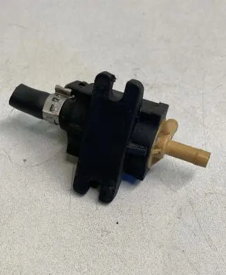 Volvo XC60 Turbo solenoid valve 31219138 70222100 20161110