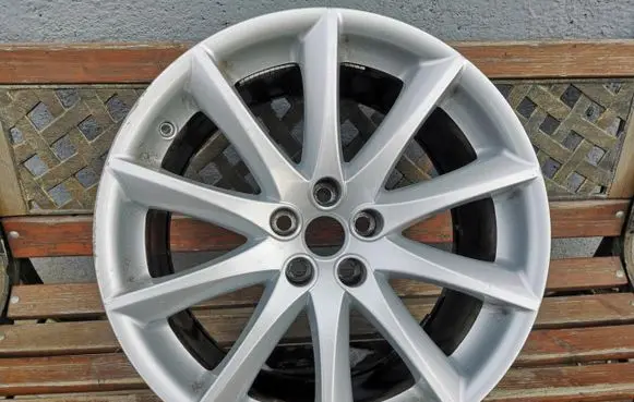 Jaguar XJL R19 alloy rim 
