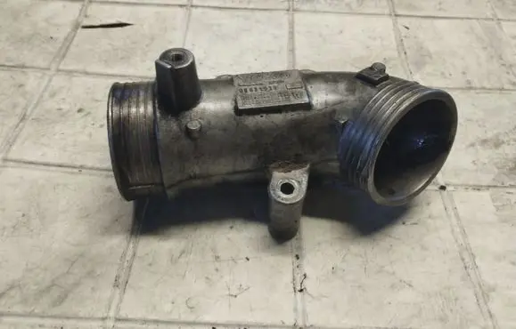 Volvo V70 Intercooler hose/pipe 08631538