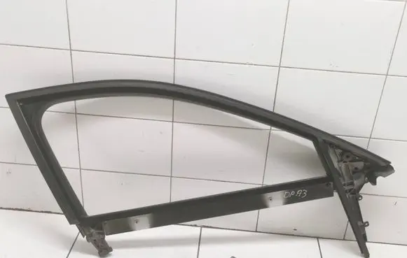 Audi A3 S3 8P Front door window/glass frame 200300032